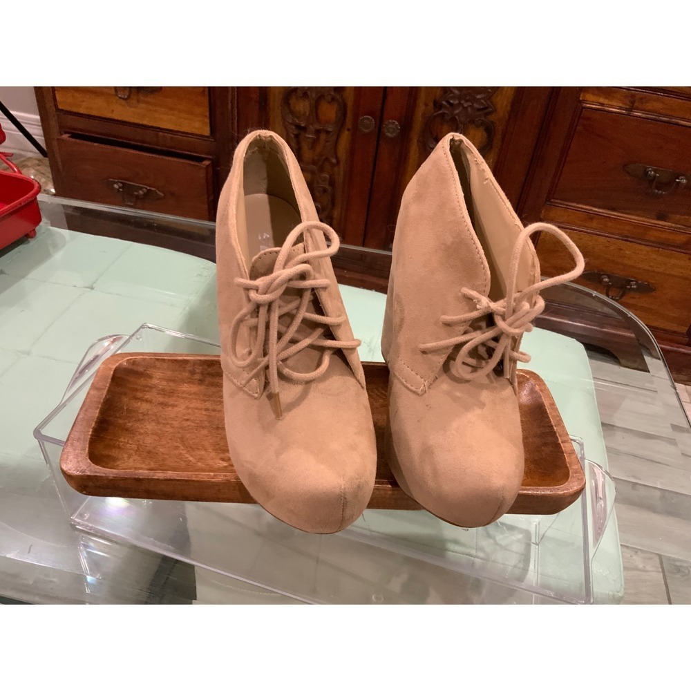 SODA Women Tan Suede Lace Up Wedge Ankle Booties Shoes Size 8